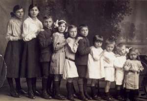 A family of ten children