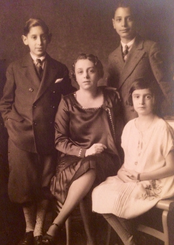 Helen Cohen Bacharach and her children c. 1927