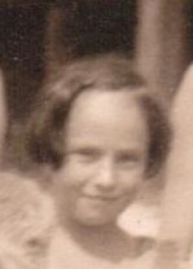 Girl in 1923 beach photo